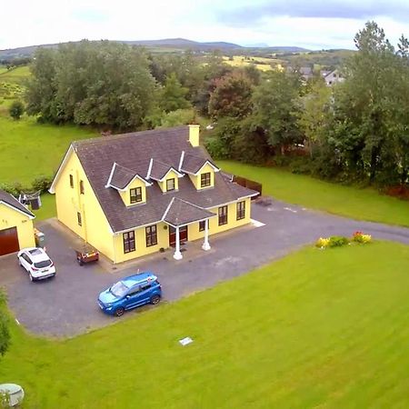 Yellow House Westport Dış mekan fotoğraf